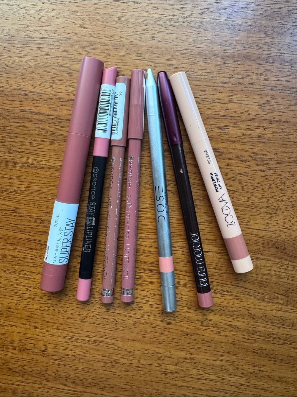7 lip liners from Laura Mercier, zoeva, dose of colors, essence and maybelline